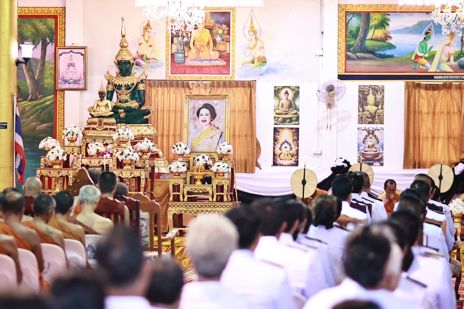 พช.บ้านแพง ร่วมพิธีบำเพ็ญกุศลปัญรสมวาร 15 วัน เพื่ออุทิศถวายเป็นพระราชกุศลแด่สมเด็จพระนางเจ้าสิริกิติ์ พระบรมราชินีนาถ พระบรมราชชนนีพันปีหลวง